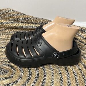 NAUTICA Women’s Black Cut Out Slide On Mules Clogs Size 8